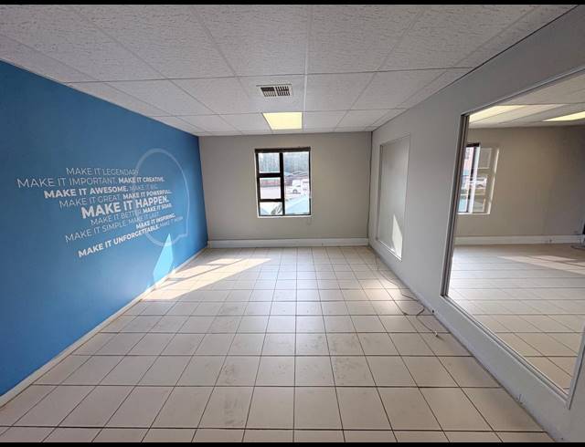 140M² OFFICE TO LET IN FOURWAYS